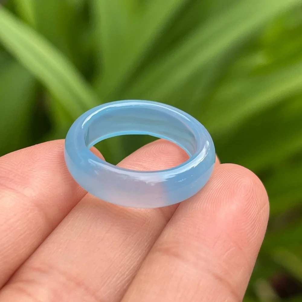 Size 7.5 blue chalcedony band ring 0088